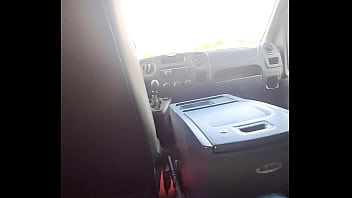 Estava viajando de ônibus e deixei o passageiro do meu lado pegar na minha buceta e o motorista viu tudo pelo retrovisor Estava viajando de ônibus e deixei o passageiro do meu lado pegar na minha buceta e o motorista viu tudo pelo retrovisor