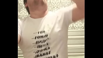 У этого русского гея есть зависимость он любит вкус свежей спермы во рту thumbnail