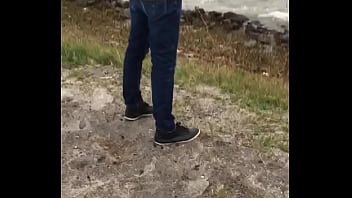 Gay Pissing thumbnail