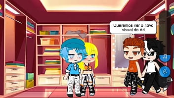 Rapariga tesuda transa com 3 raparigos