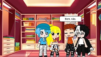 Rapariga tesuda transa com 3 raparigos