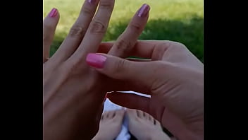 Hoy mi color es el rosa ¿qué es lo primero que vez en una chica #uñasrosa #femenina #soytuprincesa #ver