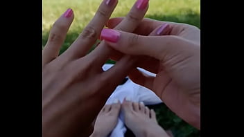 Hoy mi color es el rosa ¿qué es lo primero que vez en una chica #uñasrosa #femenina #soytuprincesa #ver