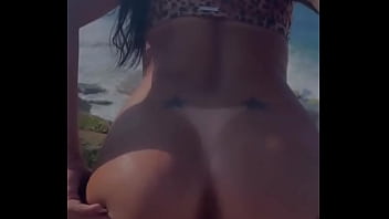 Levei um banho de leite ao ar livre ••link do vídeo nos comentários