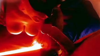 Me follo a mi madrastra cuando termina de hablar con sus esposo por celular