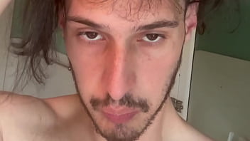 Malik vadheim window light selfie vid