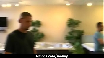 Amateur girl goes wild 22