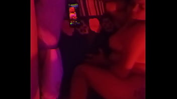 Si Gle Vergón Me Coge Mientras Hago Videollamada Grupal Pidiendo Verga thumbnail