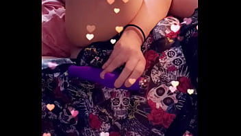 Dirty lil milk showing you how to fuck her right