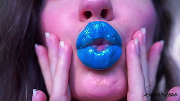 Dirty deep blue kiss