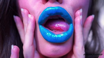 Dirty deep blue kiss