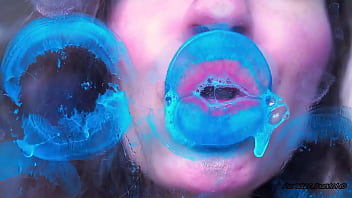 Dirty deep blue kiss