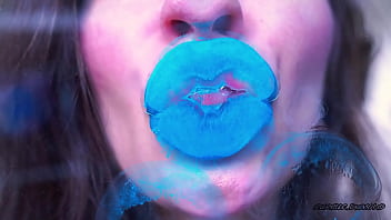 Dirty deep blue kiss