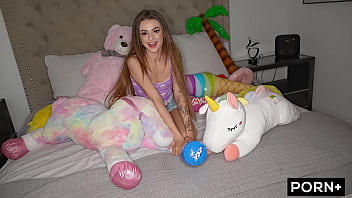 Horny cum slut loses her mind when cock stretches open her cunt