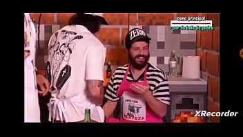 Orochinho do canal orochidois mostra ovo