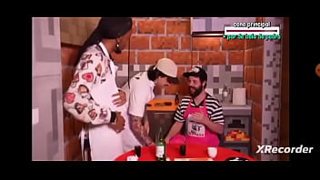 Orochinho do canal orochidois mostra ovo