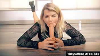 Big boobed blonde vicky vette filling her twat with a big dildo