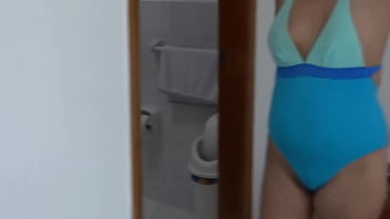 On the beach very aroused i masturbate before going out to find a guy