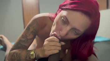 Voltei do club toda bronzeada e gostosa meu corninho quer que os machos do club venham me foder no pelo e ainda gozar dentro de mim