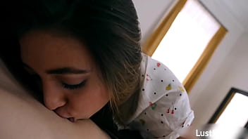 Creampie sex tape with tiny latina hotwife frida sante