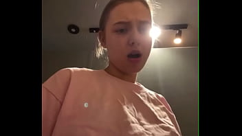 Extreme fingering in the toilet