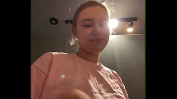 Extreme fingering in the toilet