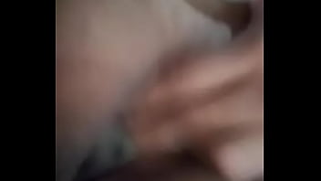 Reafirmando la amistad con su coño