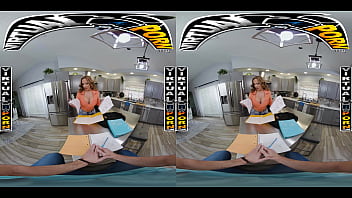 Virtual porn danny steele makes out with his stepmom richelle ryan before telling her he failed his exam