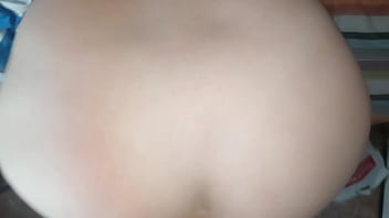 Follando a mi hermanastro en su habitacion gamer