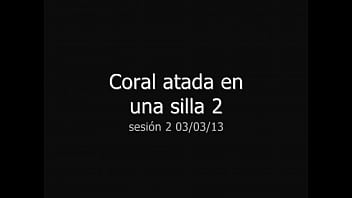 3 coral atada en una silla 2