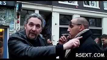 Beautiful sweetheart gives blowjob