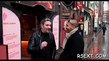 Beautiful sweetheart gives blowjob