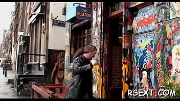 Beautiful sweetheart gives blowjob