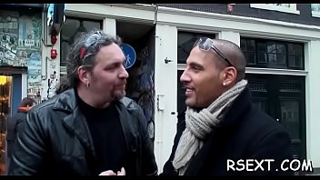 Beautiful sweetheart gives blowjob