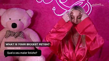 Loira gostosa tocando siririca