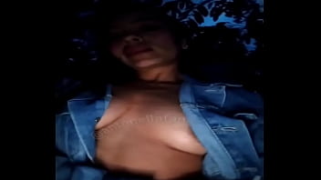 El sonido del riola complicidad de la nocheel calor de la corriendo por mis venasy las ganas de sentir tus manos