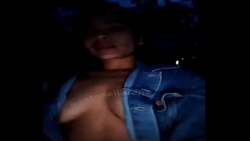 El sonido del riola complicidad de la nocheel calor de la corriendo por mis venasy las ganas de sentir tus manos