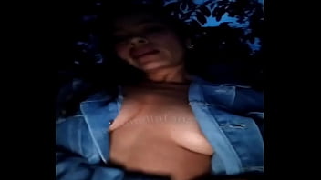 El sonido del riola complicidad de la nocheel calor de la corriendo por mis venasy las ganas de sentir tus manos