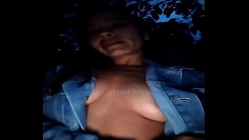 El sonido del riola complicidad de la nocheel calor de la corriendo por mis venasy las ganas de sentir tus manos