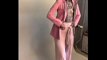 Sneak peek of the photoshoot with sujarta #photoshootpreview #creativevibes #sujartacollab #anuskatzz #anuskat