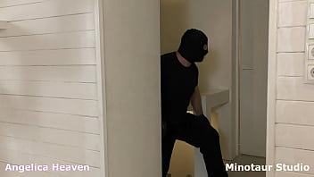 Anal destruction of a robber by a young bimbo girl