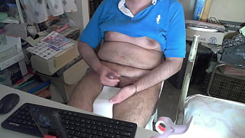 Fat Bear Masturbates His Tiny Penis Part 2 thumbnail