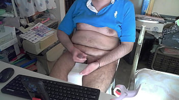 Fat Bear Masturbates His Tiny Penis Part 2 thumbnail