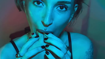 Can you fit your tongue in between each of my toes