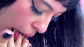 Which toe would you lick first