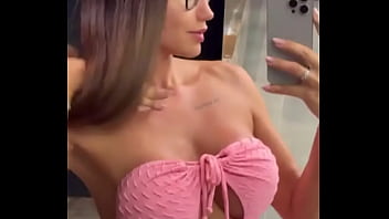 De ontem a academia parou pra me olhar eu adoro agathaliraofficiall