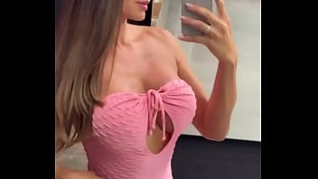 De ontem a academia parou pra me olhar eu adoro agathaliraofficiall