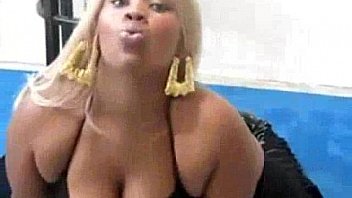 Bbw bouncing her black butt