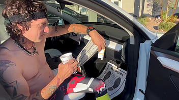 The tour of the home of the d3ad rac3r