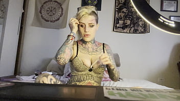 Punkloka em casa trampando no camera prive quer ver completo no angulo certo chama no provacy pesquise o nome